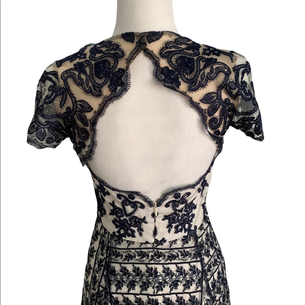 Marchesa Notte Blue Lace Sweetheart Neckline Gown | Size 0 - Picture 7 of 14